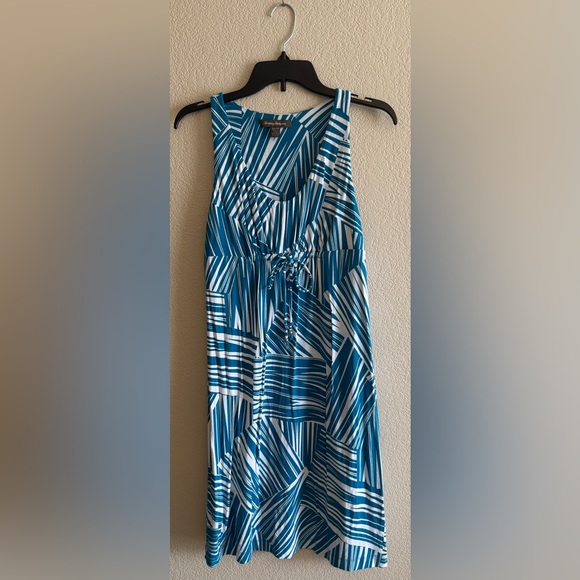 Tommy Bahama Dresses & Skirts - Tommy Bahama Women’s Sundress In Blue White Tropical Leaf Size XS Beach Resort